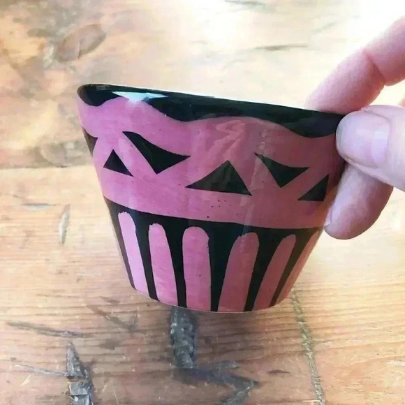 Fuchsia Pink & Black Sweet Little Ceramic Bowl - Picture 4 of 5